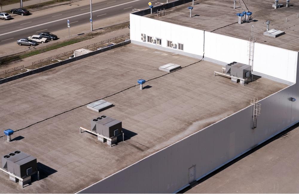 Flat roof building