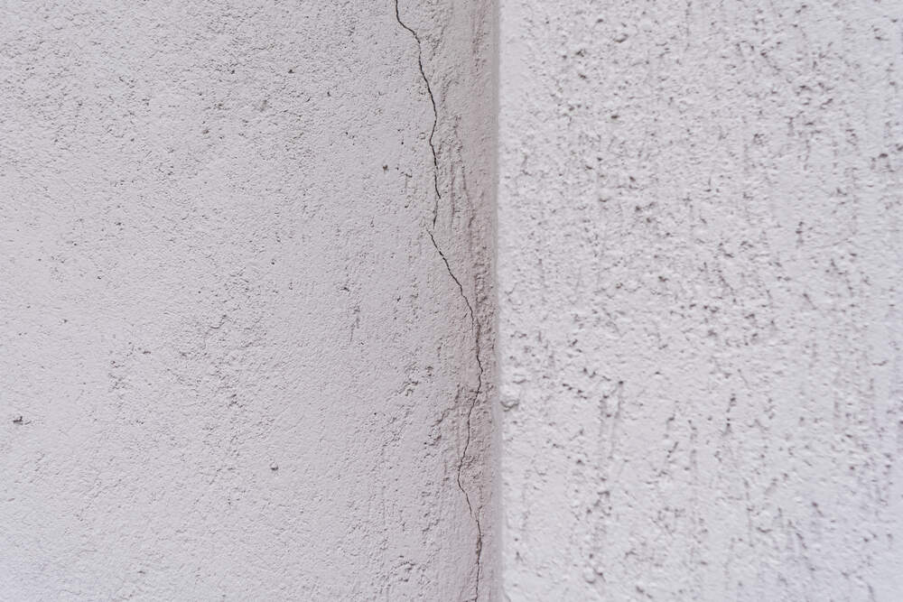 sagging wall